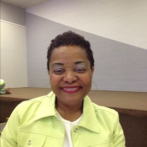 Meet your Posher, Phyllis